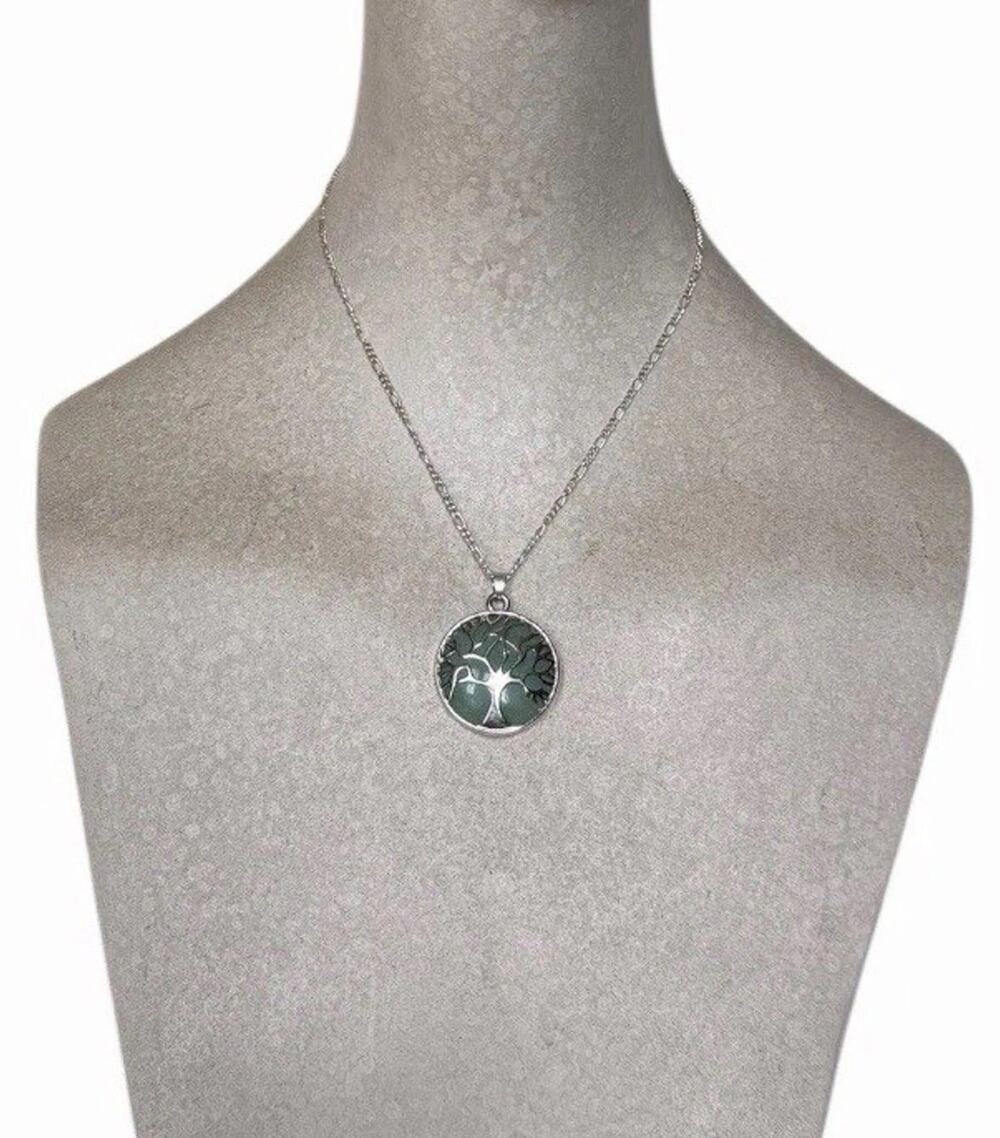 Tree of Life Green Stone Pendant Necklace Silver Tone Spiritual Boho Jewelry